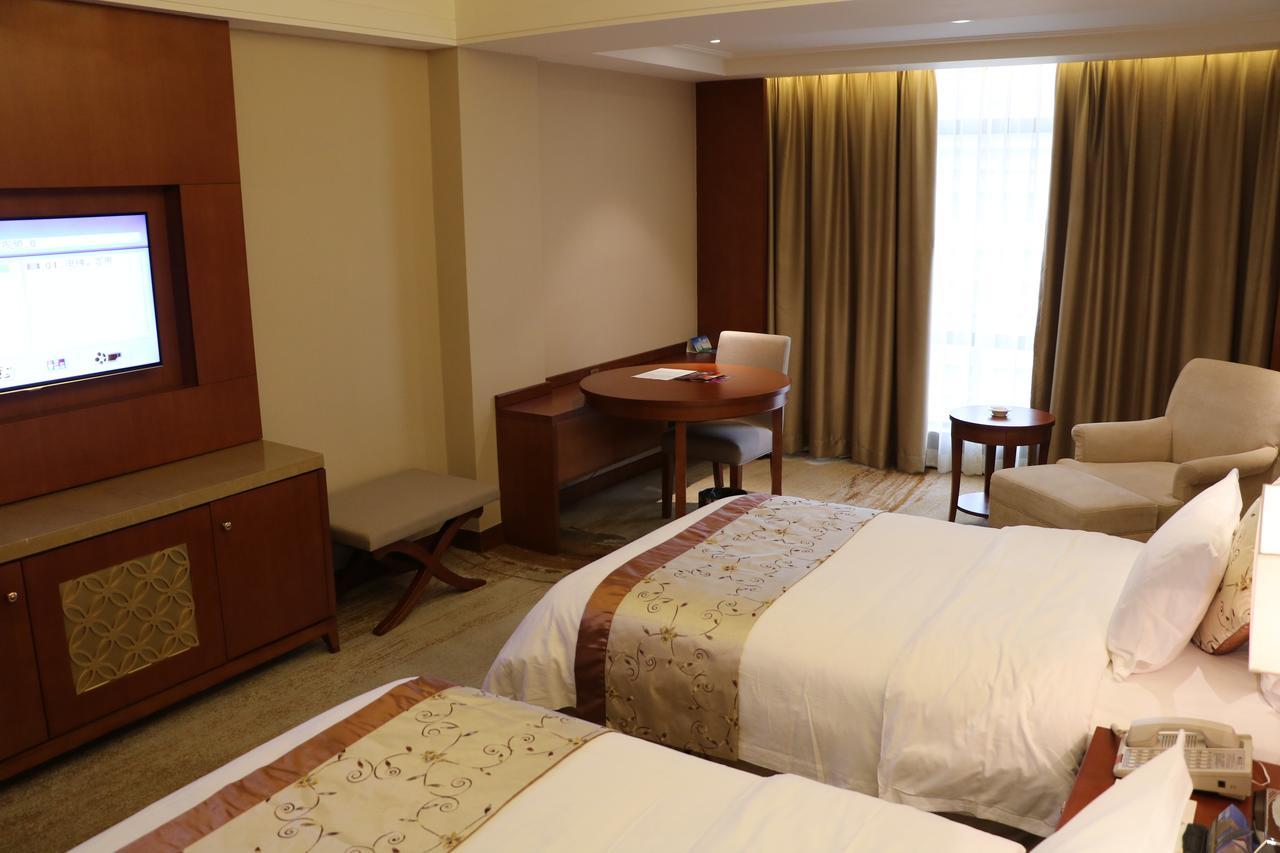 Rongjiang Hotel Jieyang Exterior foto