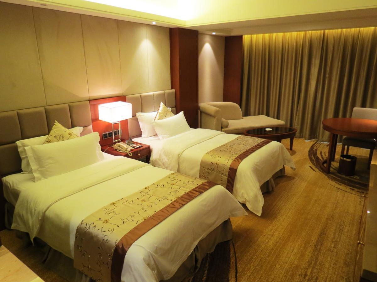 Rongjiang Hotel Jieyang Exterior foto