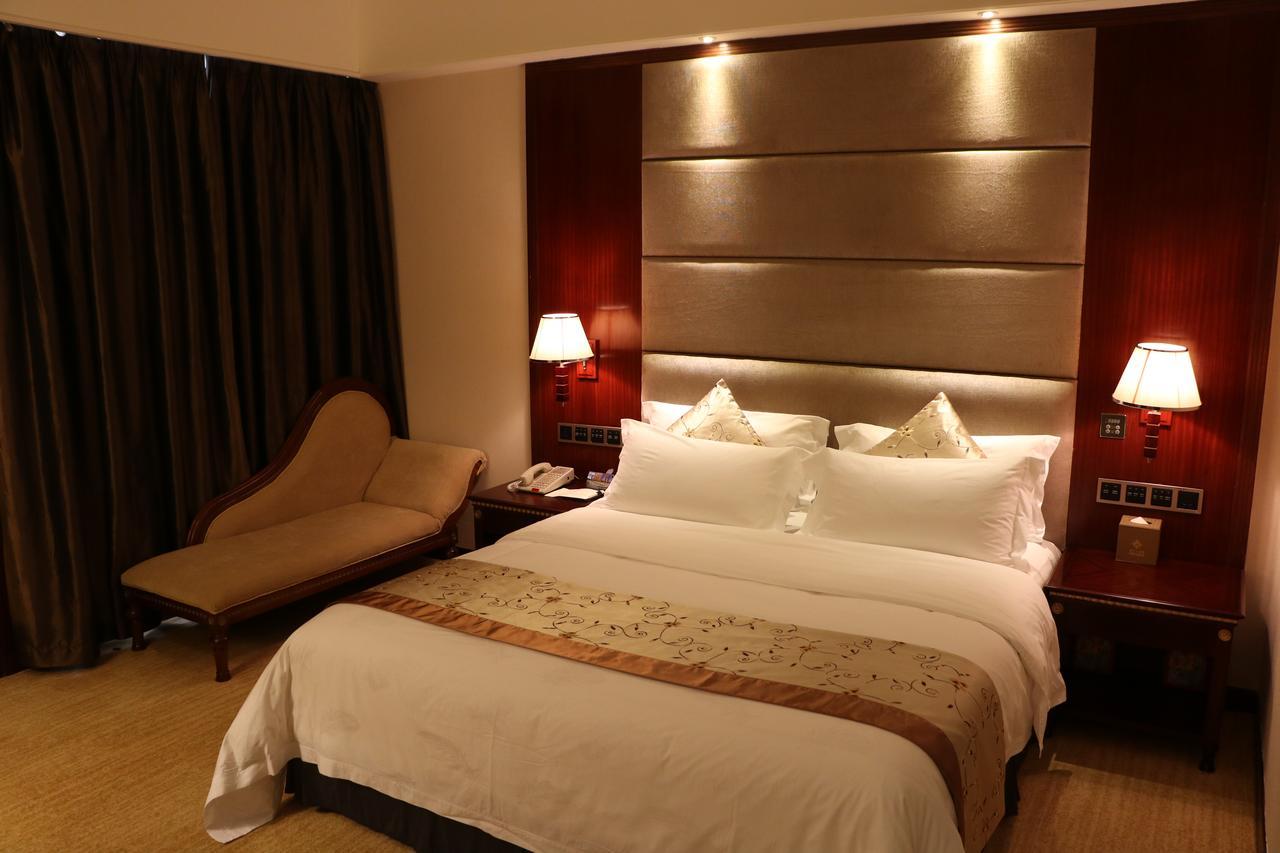 Rongjiang Hotel Jieyang Exterior foto